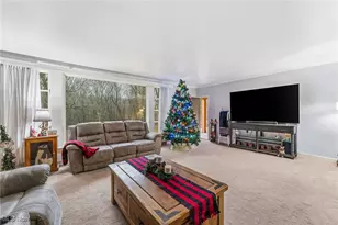 1137 Dairy Ln, East Liverpool, OH 43920 - Photo 5