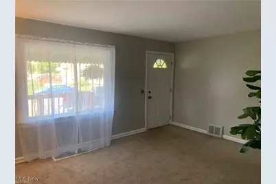 3404 25th Street NE, Canton, OH 44705 - Photo 3