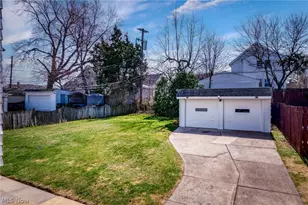 10506 Park Heights Ave, Garfield Heights, OH 44125 - Photo 5
