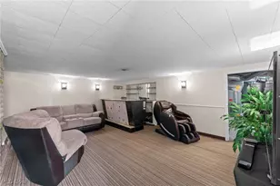 10506 Park Heights Ave, Garfield Heights, OH 44125 - Photo 31