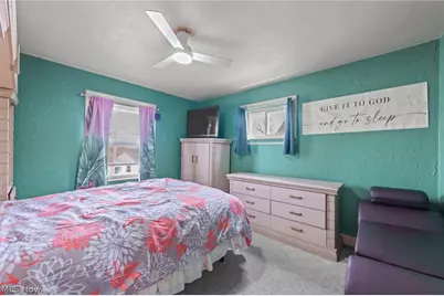 10506 Park Heights Avenue, Garfield Heights, OH 44125 - Photo 23