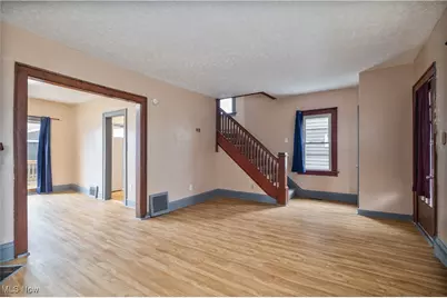 162 E Archwood Avenue, Akron, OH 44301 - Photo 9