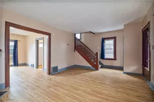 162 E Archwood Ave, Akron, OH 44301 - Photo 9