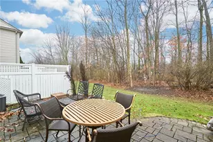 1287 N Yorkshire Dr, Grandview Heights, OH 44147 - Photo 17