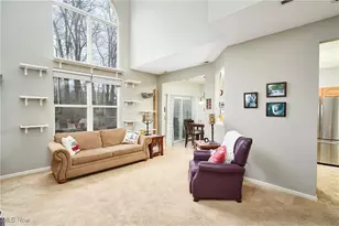 1287 N Yorkshire Dr, Grandview Heights, OH 44147 - Photo 3