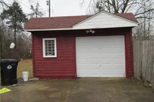 15615 Lotus Dr, Loveland, OH 44128 - Photo 3