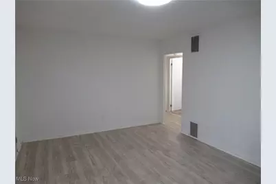 15615 Lotus Drive, Loveland, OH 44128 - Photo 5