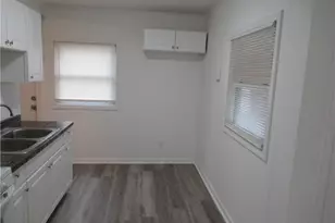 15615 Lotus Dr, Loveland, OH 44128 - Photo 9