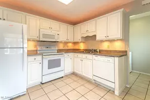 6330 Cumberland Dr, Mentor, OH 44060 - Photo 9