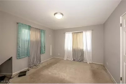 670 Hemlock Drive, Euclid, OH 44132 - Photo 23