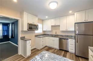 670 Hemlock Dr, Euclid, OH 44132 - Photo 15