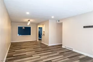 670 Hemlock Dr, Euclid, OH 44132 - Photo 9