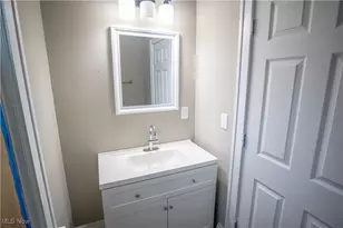 11906 Hamlen Ave, Loveland, OH 44120 - Photo 15