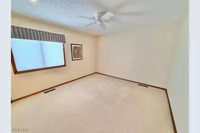 33162 Eagles Glen Court, North Ridgeville, OH 44039 - Photo 21