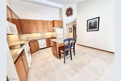 33162 Eagles Glen Court, North Ridgeville, OH 44039 - Photo 9