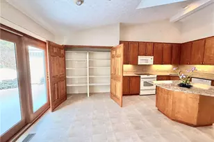 33162 Eagles Glen Ct, North Ridgeville, OH 44039 - Photo 5