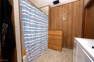 327 N 2nd St, Coshocton, OH 43812 - Photo 7