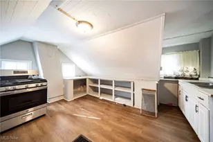 2449 Castle Ave, Loveland, OH 44113 - Photo 5