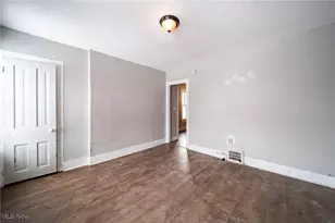 2449 Castle Ave, Loveland, OH 44113 - Photo 9