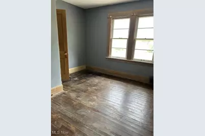 884 E Dewey Avenue, Youngstown, OH 44502 - Photo 5