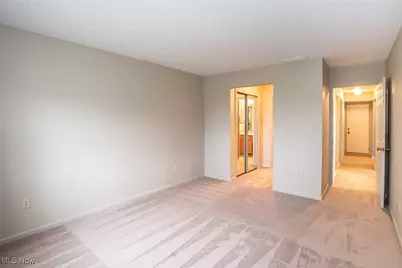 1360 Old Mill Path, Grandview Heights, OH 44147 - Photo 21