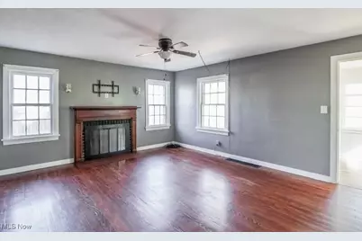 8202 Navarre Road SW, Massillon, OH 44646 - Photo 5