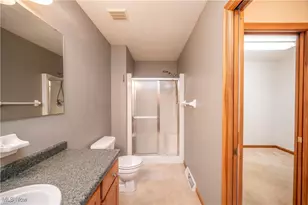 125 Edgewater Dr, Austintown, OH 44515 - Photo 17