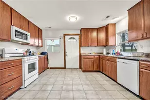 5699 Eastlake Rd, Medina, OH 44215 - Photo 9