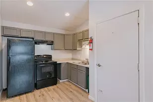 1208-1210 Bellows St, Akron, OH 44301 - Photo 7