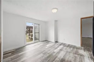 541 Blossom Ave, Campbell, OH 44405 - Photo 23