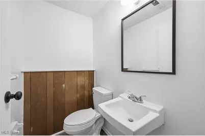 541 Blossom Avenue, Campbell, OH 44405 - Photo 19