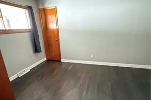 220 Delwood St, Steubenville, OH 43952 - Photo 9