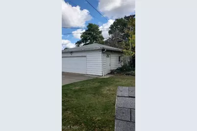 815 E 272nd Street, Euclid, OH 44132 - Photo 11
