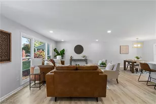 328 Crestway Oval, Brunswick, OH 44212 - Photo 5