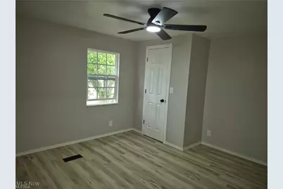 100 Chaucer Court, Elyria, OH 44035 - Photo 15