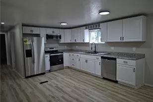 100 Chaucer Ct, Elyria, OH 44035 - Photo 11