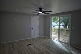 100 Chaucer Ct, Elyria, OH 44035 - Photo 9