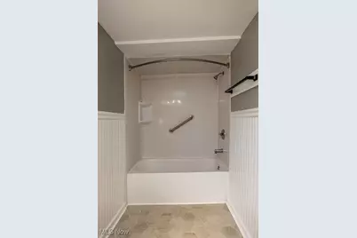 353 S Maple Street, Elyria, OH 44035 - Photo 11