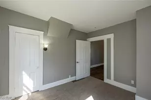 353 S Maple St, Elyria, OH 44035 - Photo 9