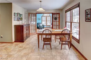 945 Harris Rd, Sheffield Village, OH 44054 - Photo 11