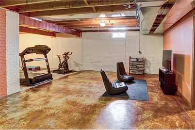 945 Harris Road, Sheffield Village, OH 44054 - Photo 25