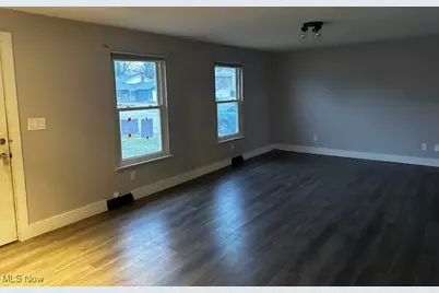 399 Ridgewood Drive, Eastlake, OH 44095 - Photo 3