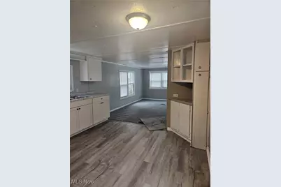 2305 E Waterloo Road, Akron, OH 44312 - Photo 7