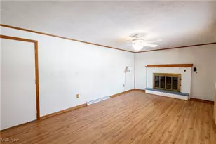425 Providence Ave SE, New Philadelphia, OH 44663 - Photo 17
