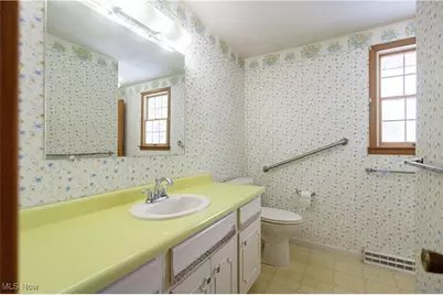 425 Providence Avenue SE, New Philadelphia, OH 44663 - Photo 37