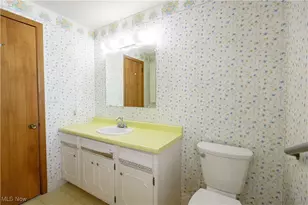 425 Providence Ave SE, New Philadelphia, OH 44663 - Photo 39