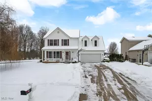 247 Hillside Dr, Wadsworth, OH 44281 - Photo 3