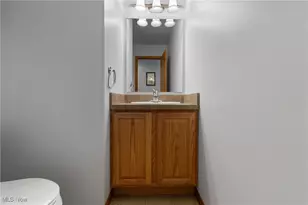 247 Hillside Dr, Wadsworth, OH 44281 - Photo 15