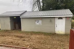 10748 State Route 258 SE, Uhrichsville, OH 44683 - Photo 9