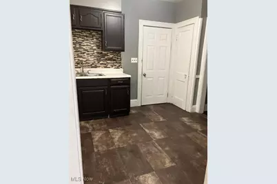 13702 McElhattan, Loveland, OH 44110 - Photo 11